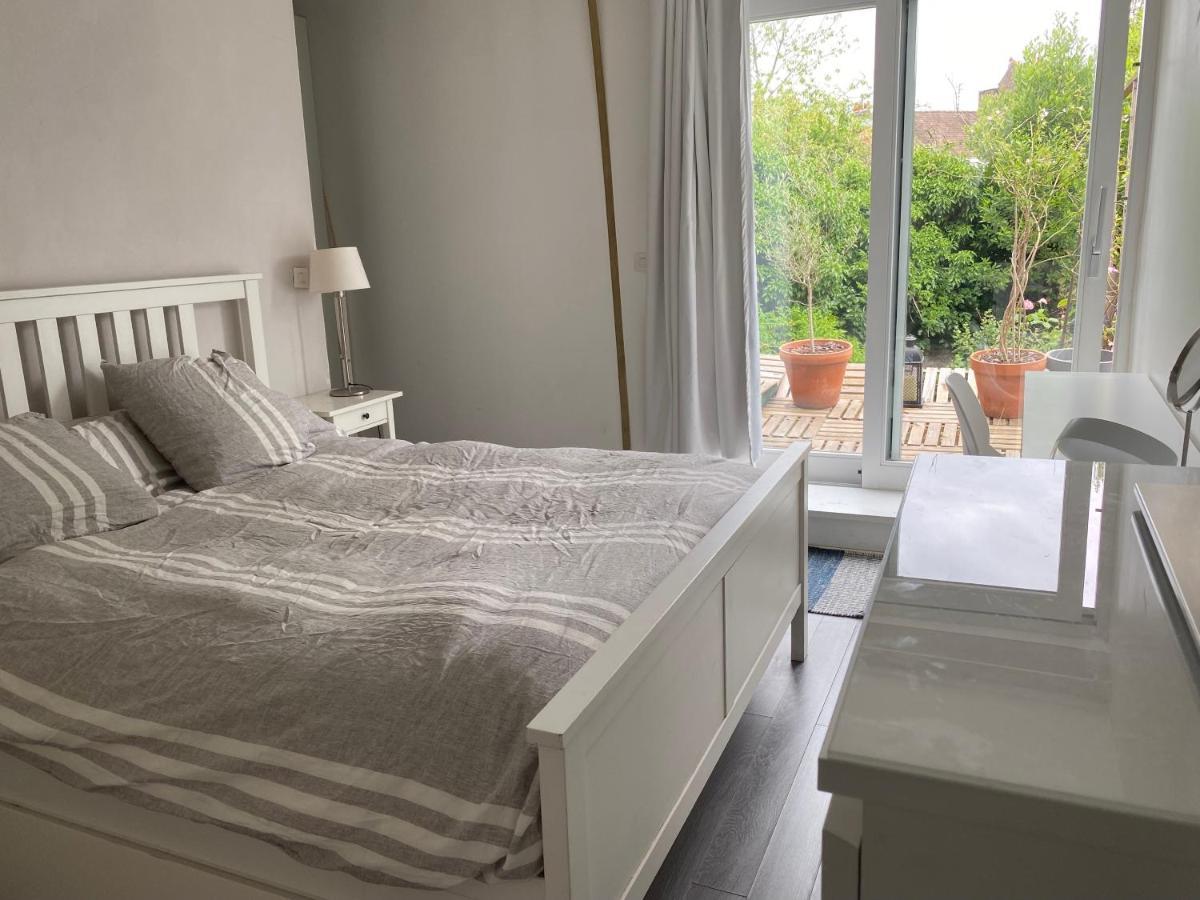 Grande Chambre + Chambre D'Appoint Hotell Ronchin Exteriör bild